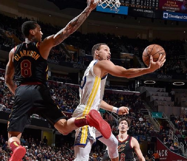 的运动员屈 的运动员屈