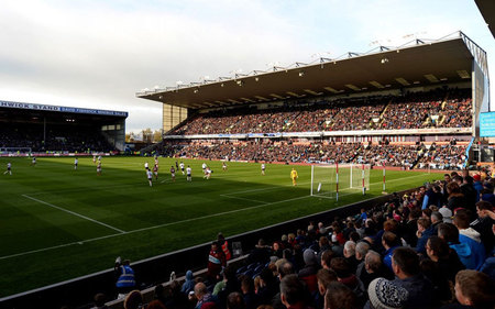 年羽毛球精 年羽毛球精