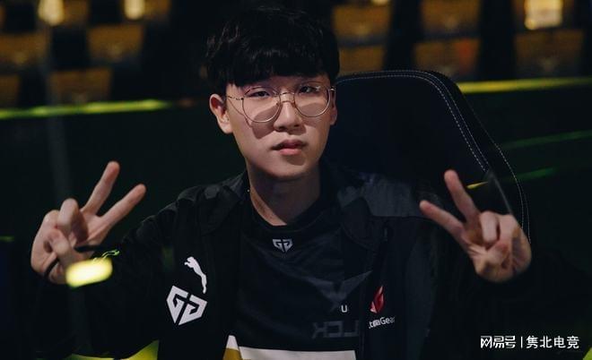 以视野差滚 以视野差滚